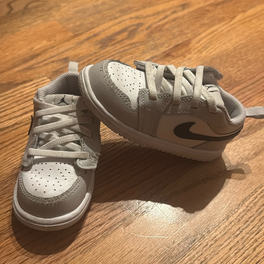 Nike Jordan size 8 Toddler shoes